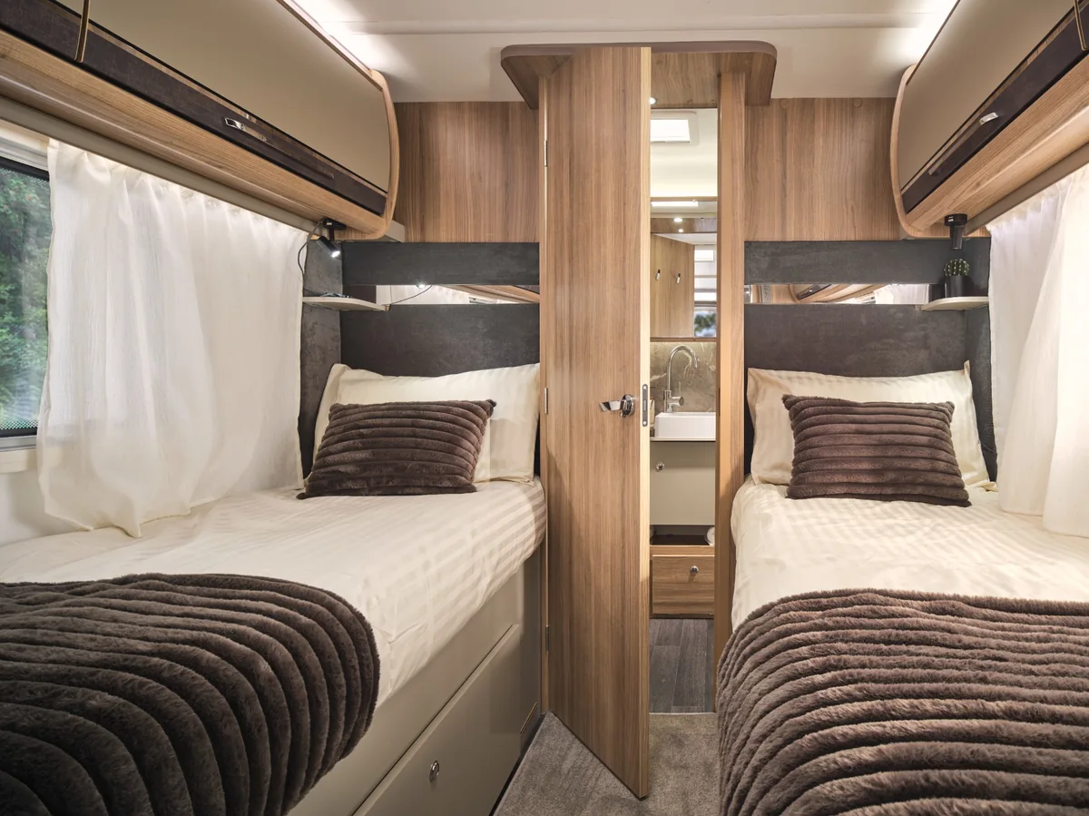 Bedroom privacy door in the Bailey Unicorn Deluxe Cadiz