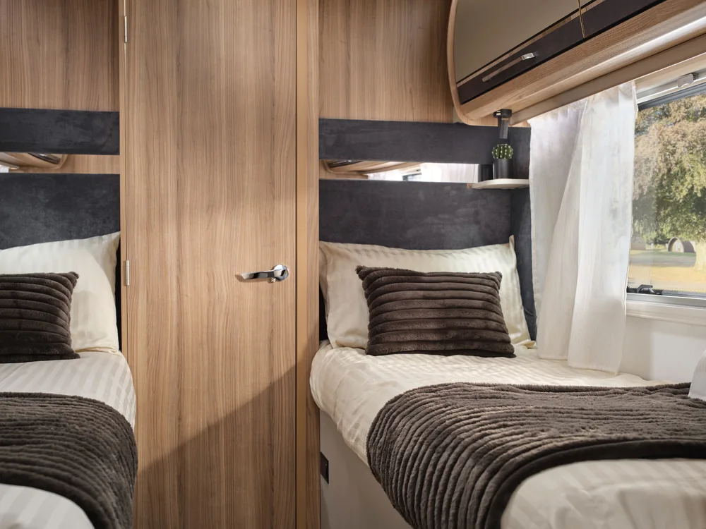 Bedroom reading light in the Bailey Unicorn Deluxe Cadiz