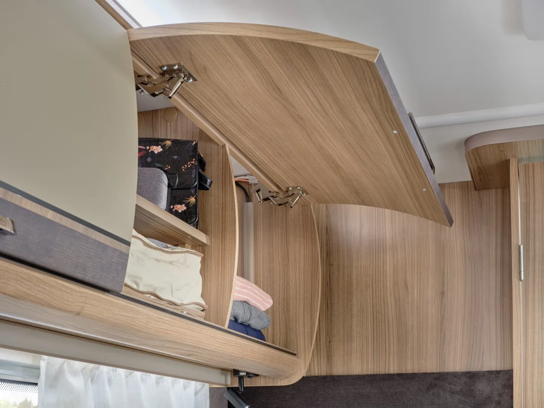Overhead bedroom lockers in the Bailey Unicorn Deluxe Cadiz