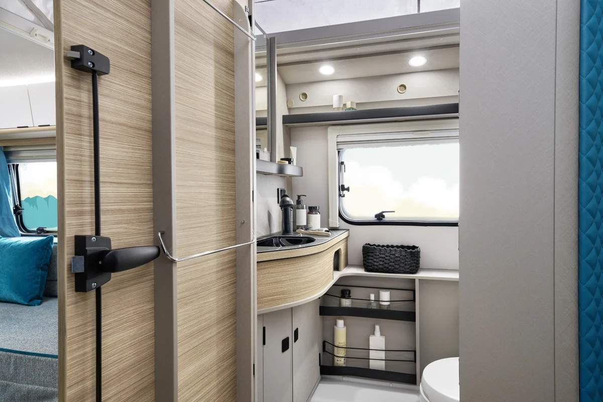 Washroom and vanity inside the ERIBA Touring 620
