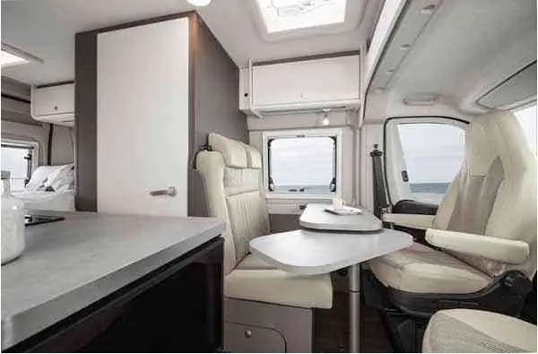 CV 540 FRT LOUNGE