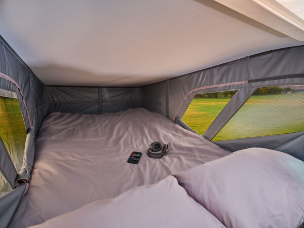 Bailey Endeavour B64