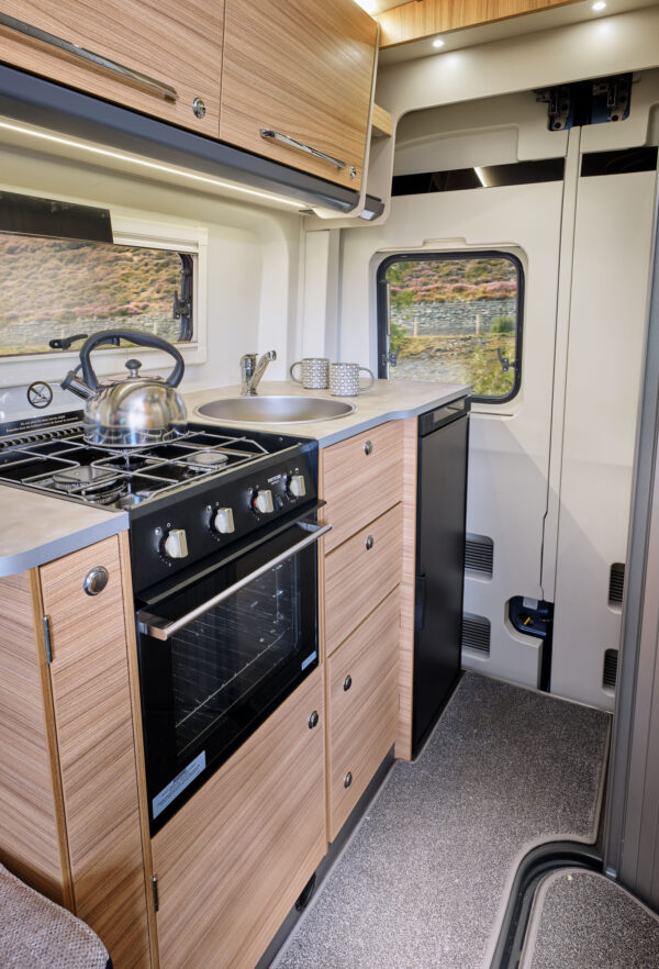 Bailey Endeavour B64