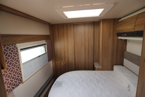 Swift Conqueror 580 2018