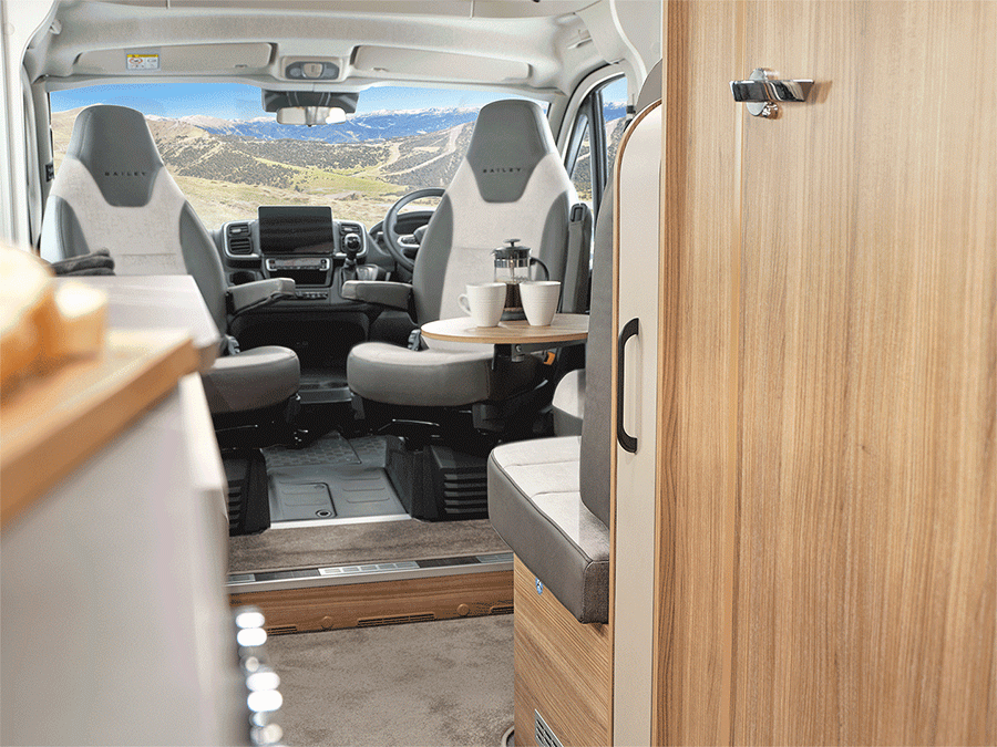 Bailey Autograph 81-5